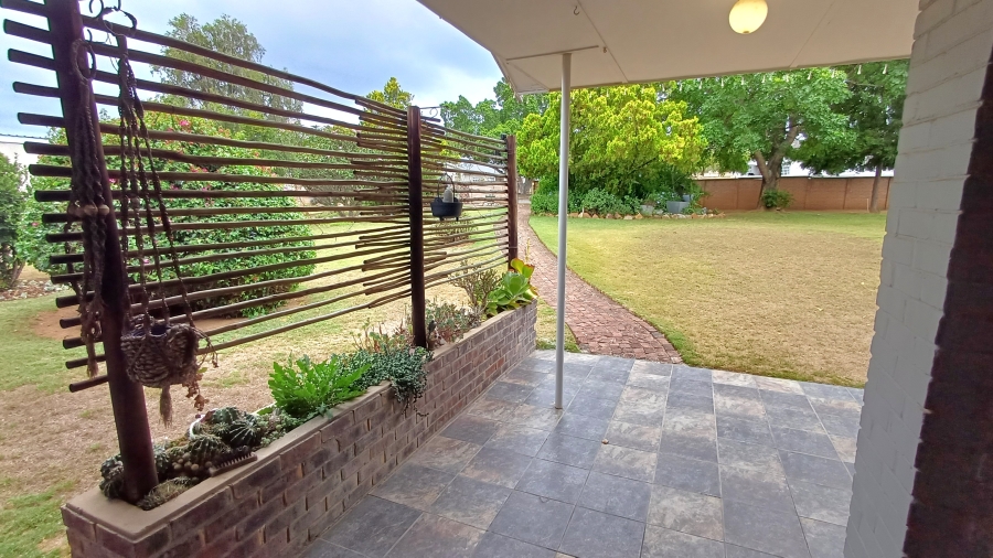 4 Bedroom Property for Sale in Vanes Estate Eastern Cape